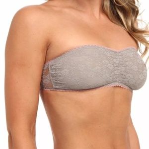 2 Bandeau Bras, PINK and Hollister, M, excellent!